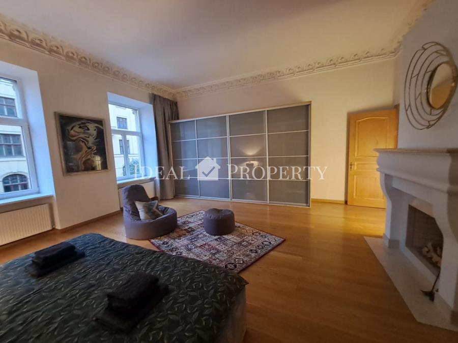 We offer for long term rent apartment in Riga - at Antonijas street.